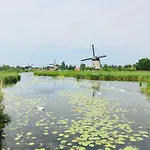 Privatunterkunft Canal House - *