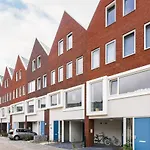 Canal House -