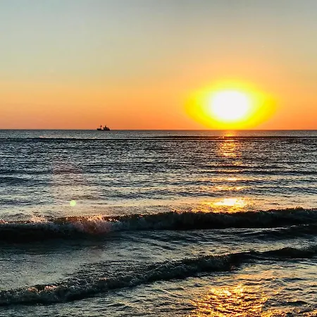 Canal House - 民宿 *