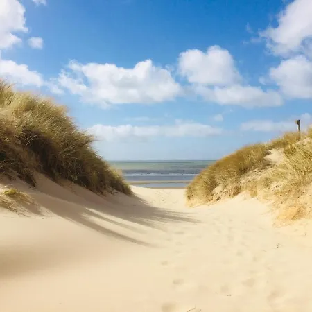 Canal House - 民宿 *