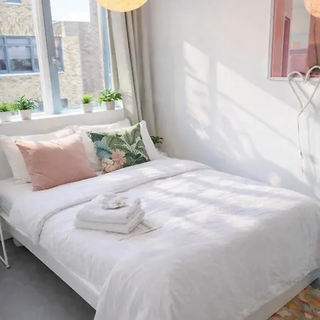 Canal House - Проживание в семье Алкмар