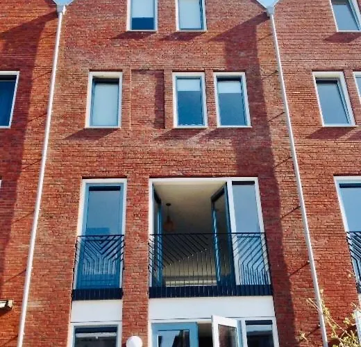 Canal House - * Alkmaar